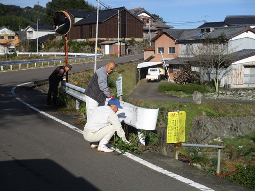 不法投棄禁止看板の点検画像